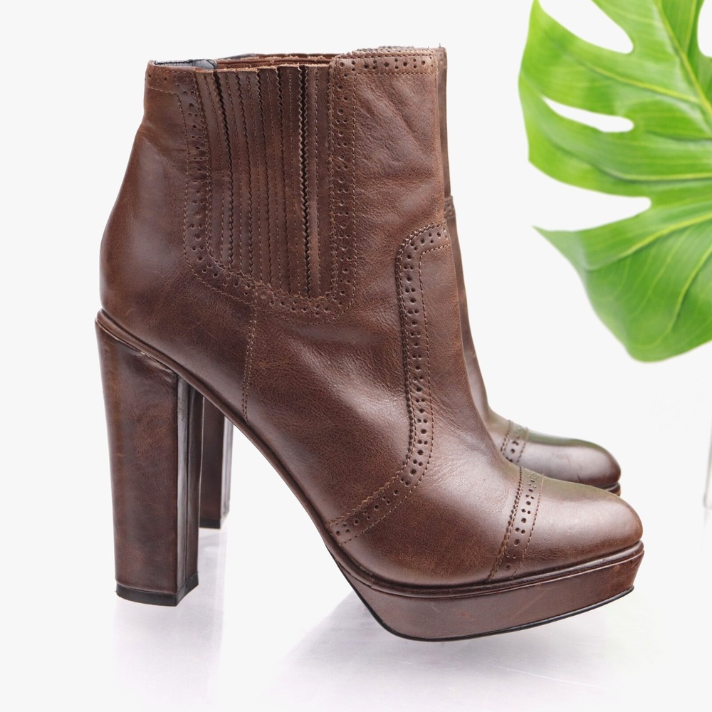 Trouve Womens Chelsea Boots Size 9.5 Brown Leather Platform Block Heel Booties